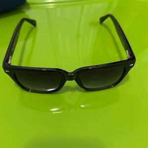 Marc Hunter Women’s Sunglasses with Carrying Case